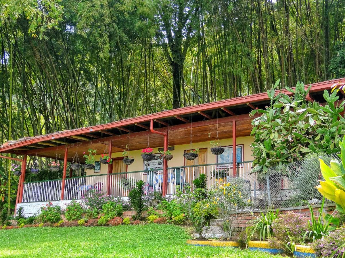 Finca Turistica Los Rosales Перейра Екстериор снимка