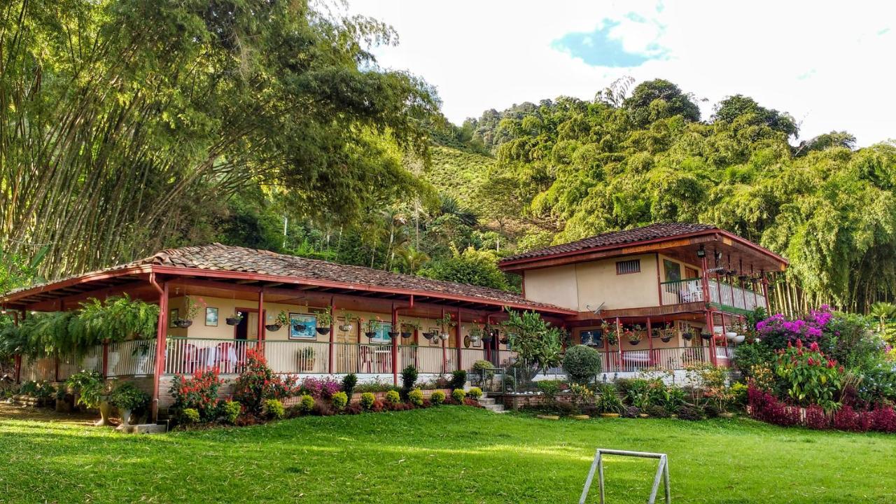 Finca Turistica Los Rosales Перейра Екстериор снимка